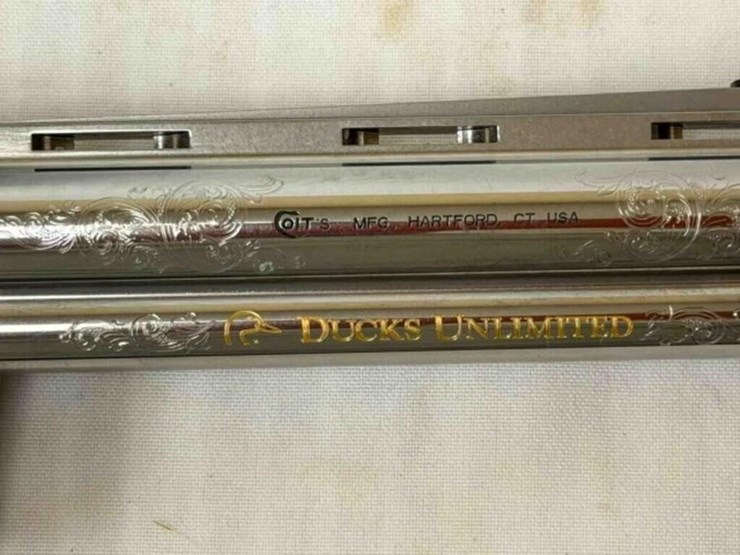 sig-sauer-pistol-image-14