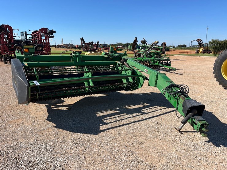 1999-john-deere-820-image-1