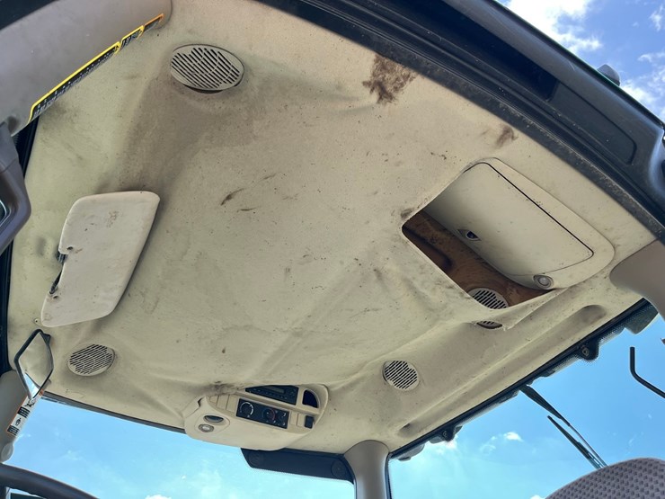 2014-john-deere-6125r-image-16