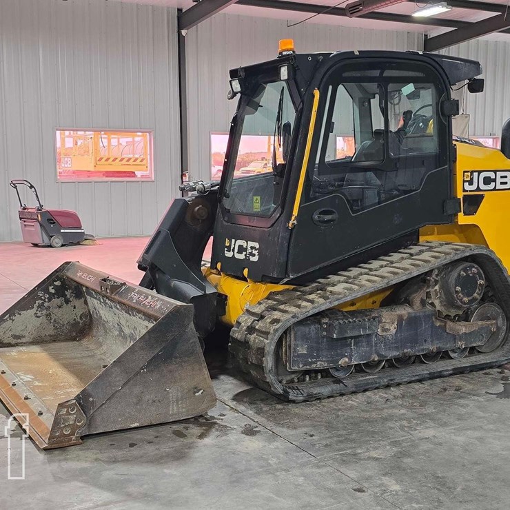 2021 JCB 3TS-8T
