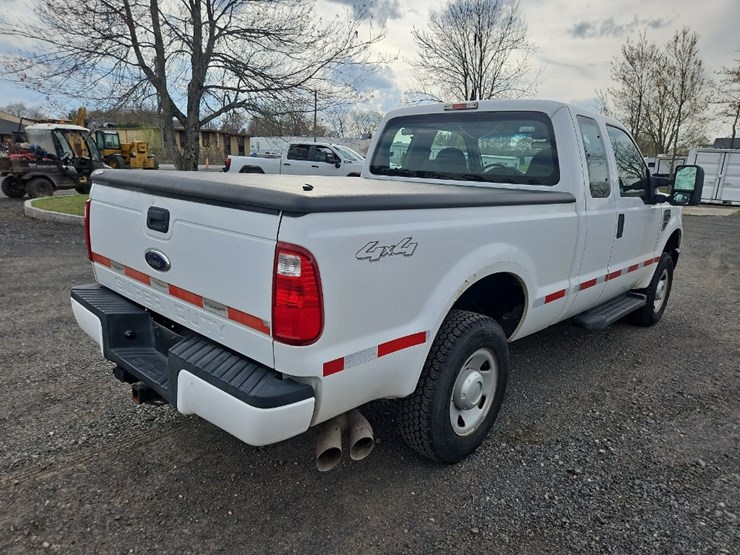 2009-ford-f250-xl-image-5