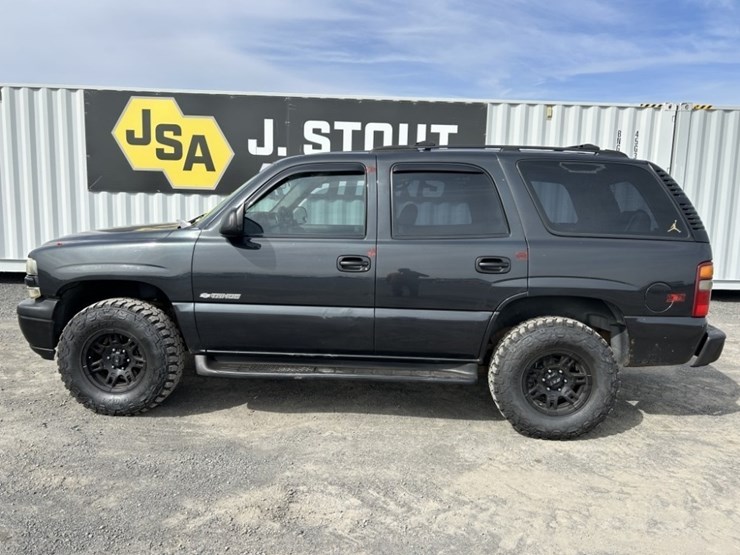 2003-chevrolet-tahoe-image-2