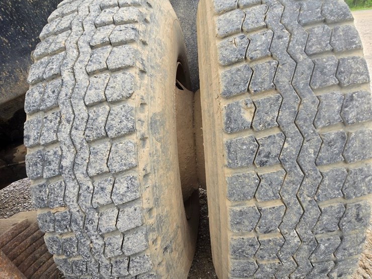 1996-mack-rd690s-image-78