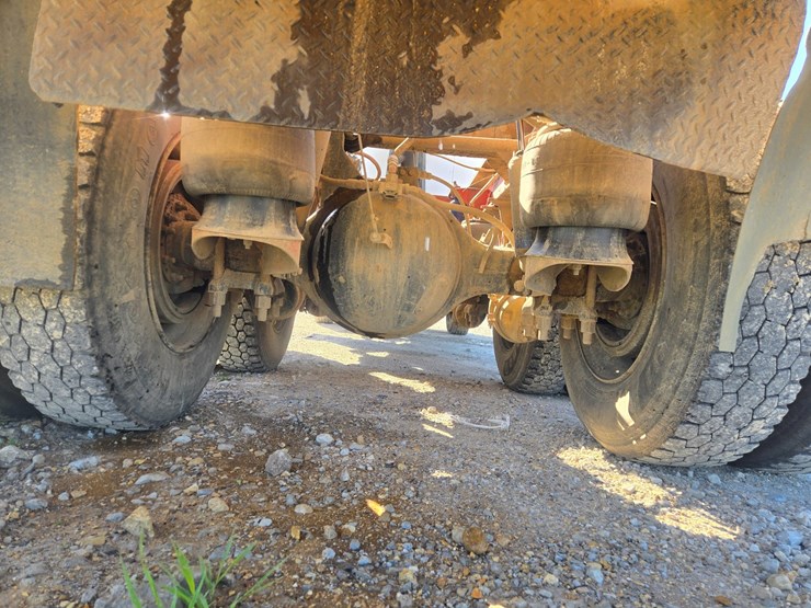 1987-peterbilt-379-image-89