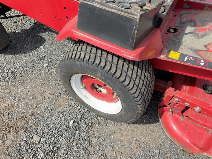 toro-groundsmaster-225-image-7