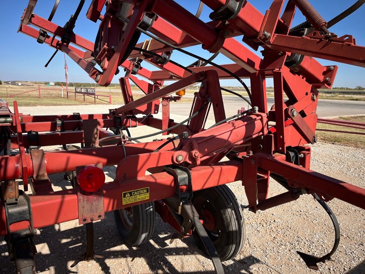 case-ih-4300-image-10