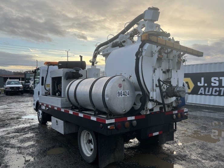 2009-gmc-w5500-image-6