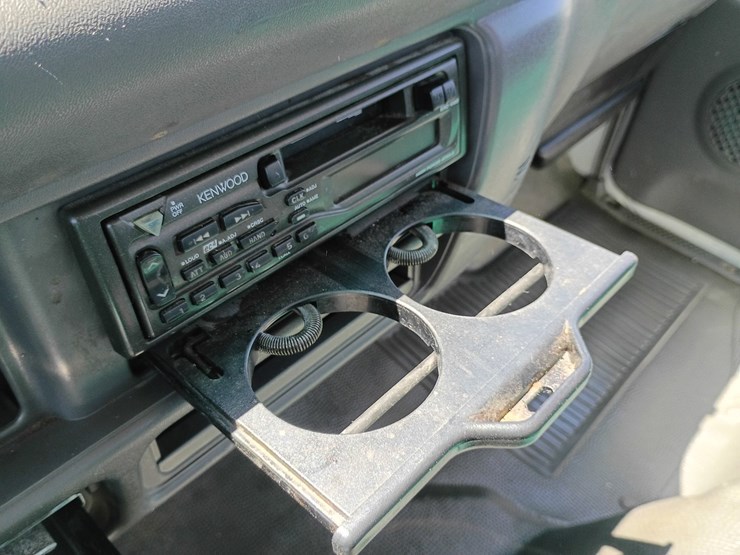 2000-gmc-w3500-image-43