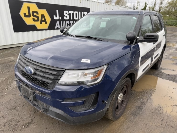 2017-ford-explorer-image-1
