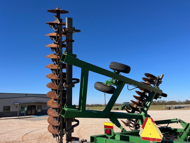 2004-john-deere-637-image-12