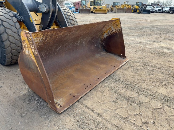 2018-deere-544k-image-8