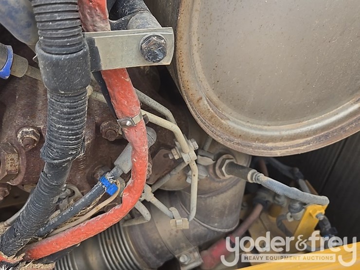 2019-caterpillar-d6-lgp-image-82