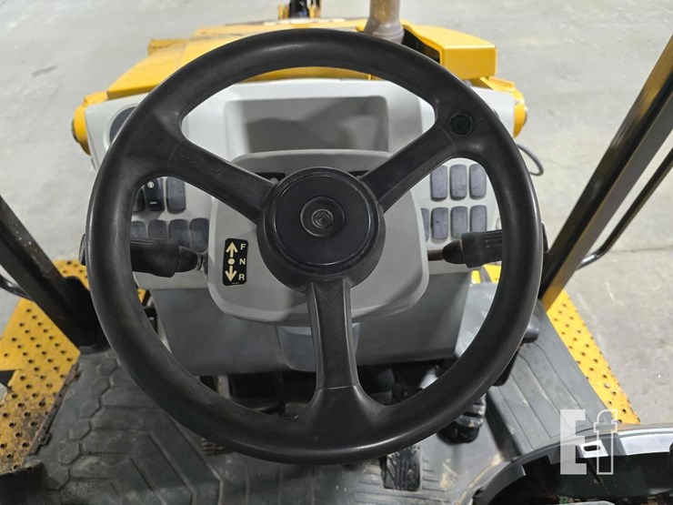 2016-caterpillar-415f2-image-20