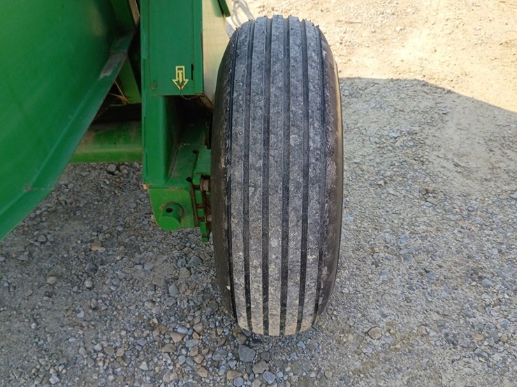 john-deere-456-image-39