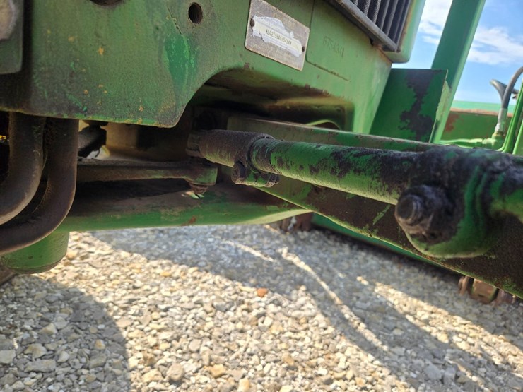 john-deere-2155-image-37