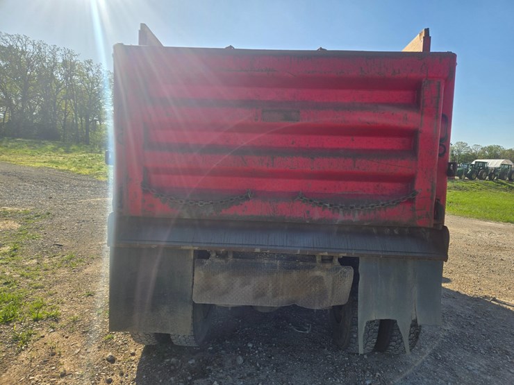 1987-peterbilt-379-image-12