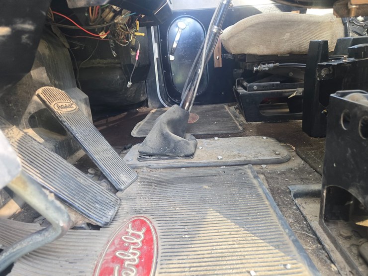 1987-peterbilt-379-image-75