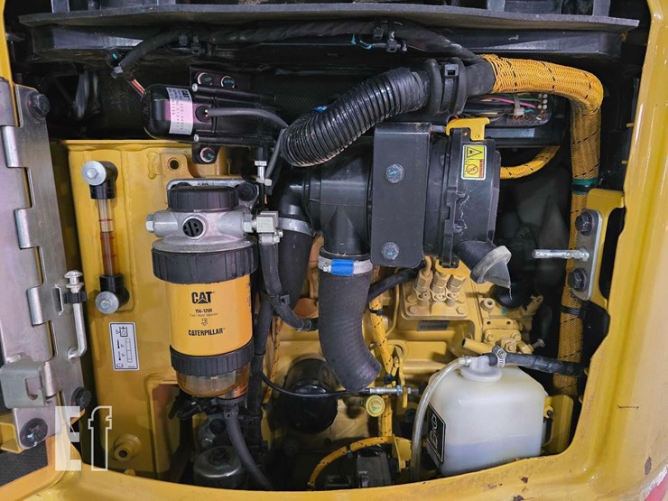 2021-caterpillar-301.8-image-22