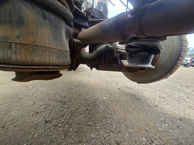 2001-mack-rd688s-image-87