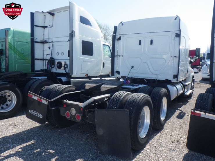 2019-freightliner-cascadia-125-image-8