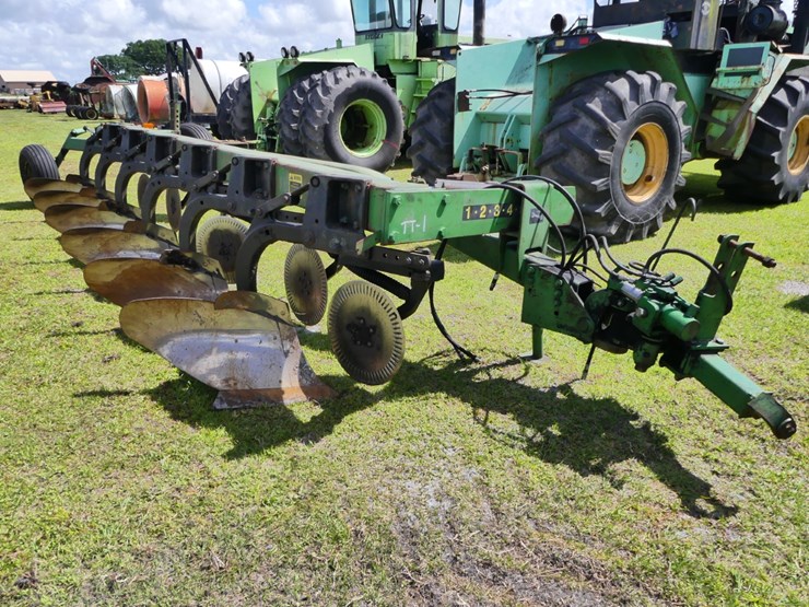 john-deere-2700-image-1