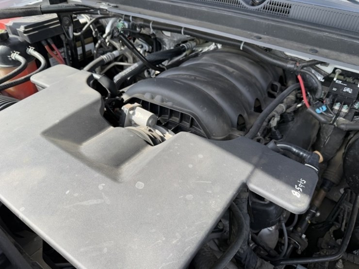 2013-chevrolet-tahoe-image-11