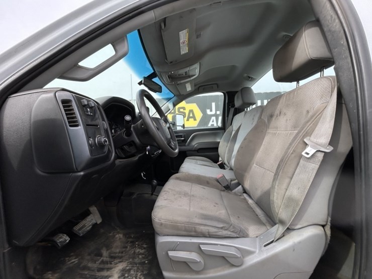 2015-chevrolet-silverado-3500-image-26