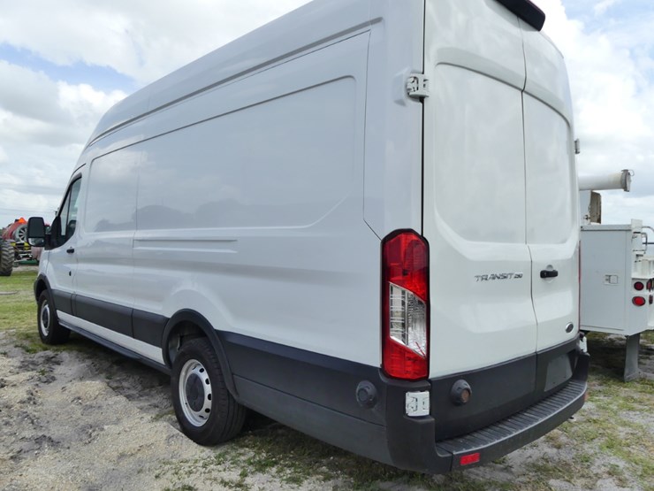 2019-ford-transit-image-3