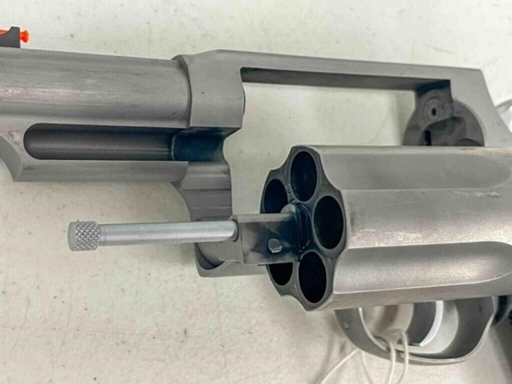 taurus-revolver-image-12