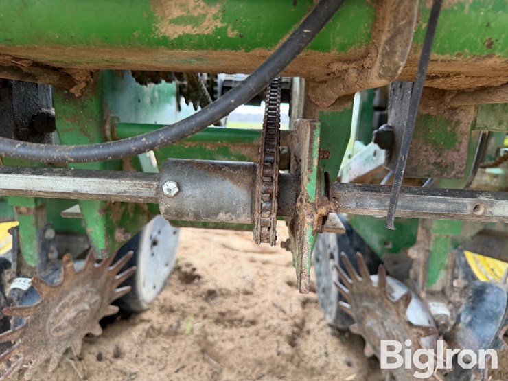 john-deere-1720-image-16