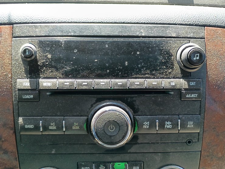 2008-chevrolet-tahoe-image-43