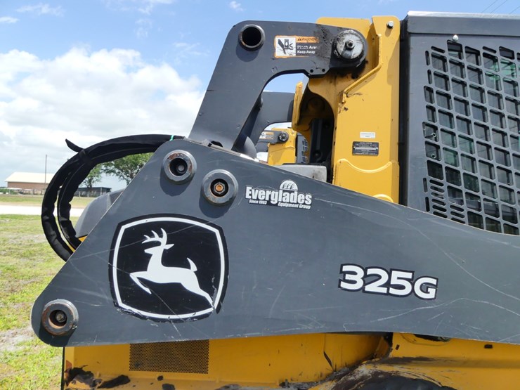 deere-325g-image-7