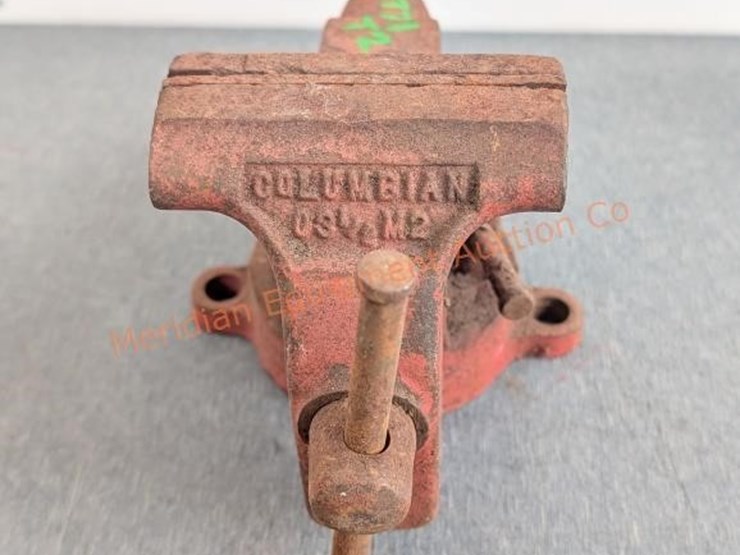 2--small-columbia-bench-vises-image-5