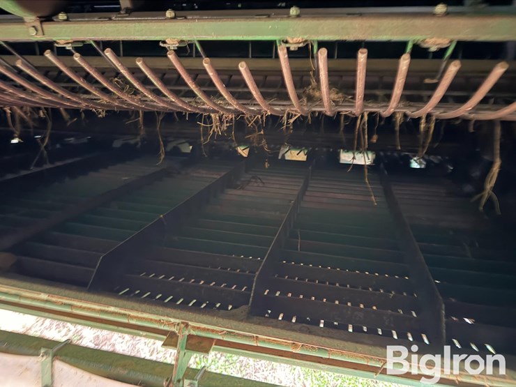 2012-kmc-3386-peanut-combine-image-17