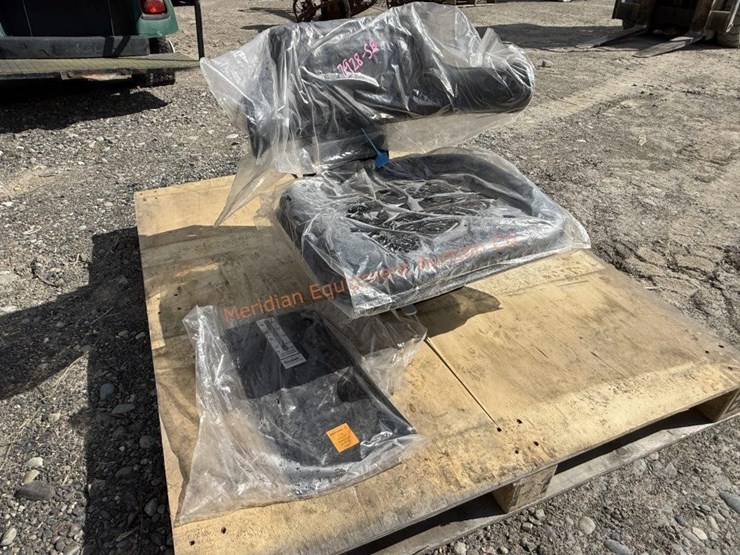 40-75-hp-tractor-seat-image-7