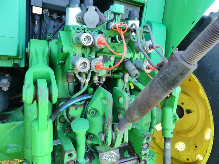 john-deere-7320-image-6