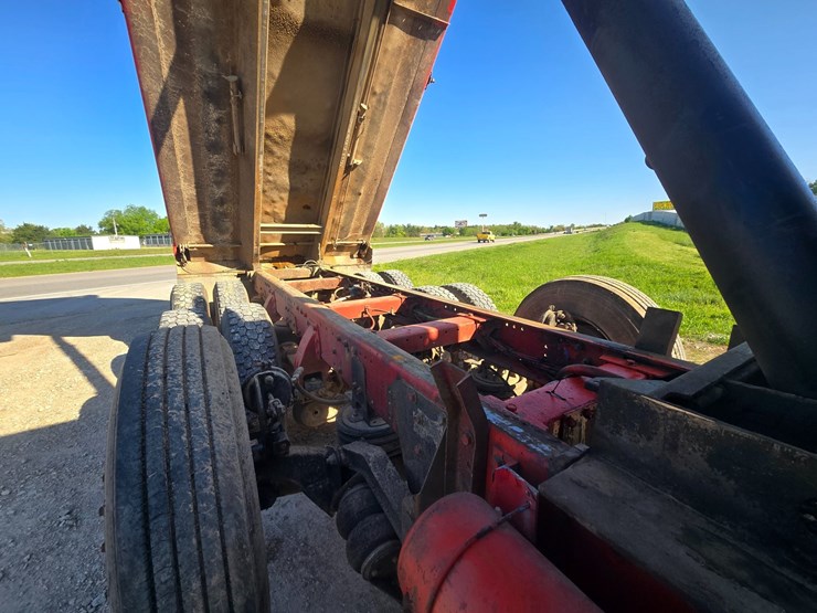 1987-peterbilt-379-image-31