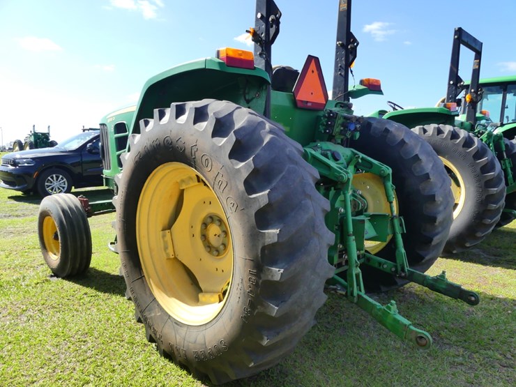 john-deere-6115d-image-4