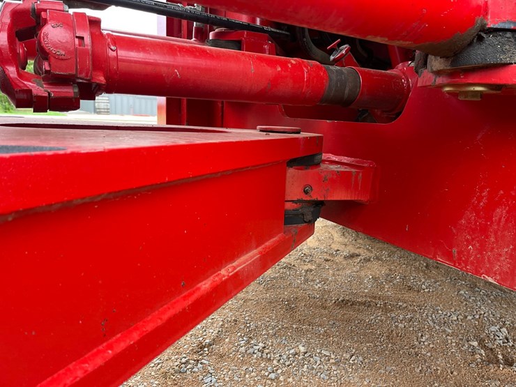 2008-versatile-535-image-12