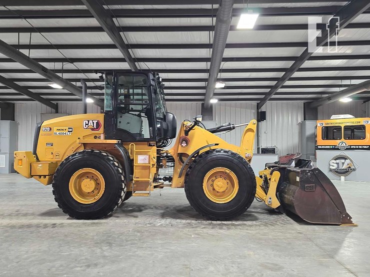 2021-caterpillar-920-image-6