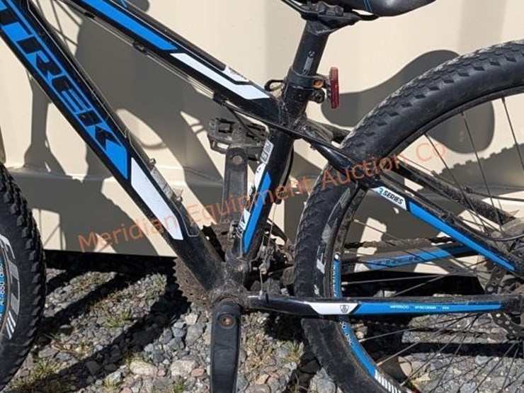 trek-3700-3-series-bike-image-5