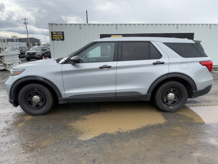 2020-ford-explorer-image-7