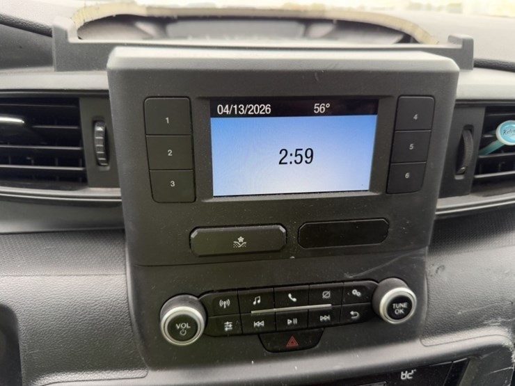 2020-ford-explorer-image-31