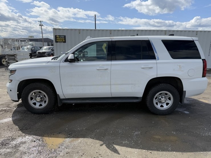 2013-chevrolet-tahoe-image-7