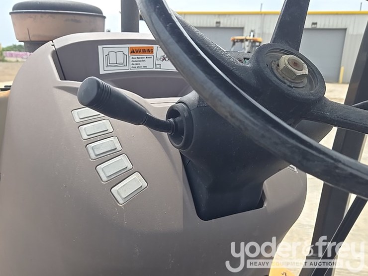 2004-case-580m-image-83