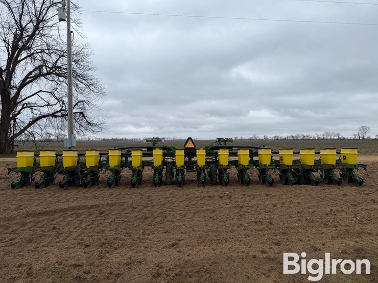 john-deere-1720-image-6