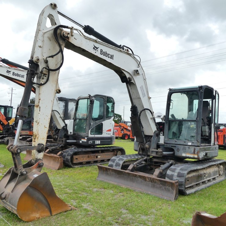 2013 BOBCAT E85