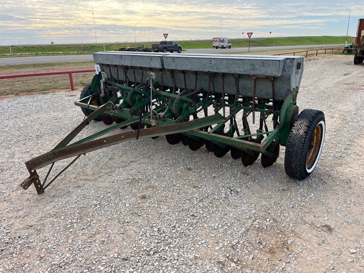 john-deere-16-image-1