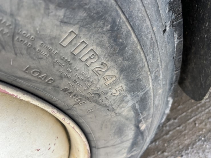 1995-ford-l9000-image-14