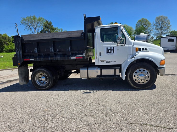 2009-sterling-acterra-image-21